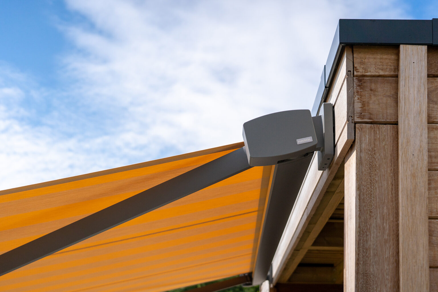 Visual Reference: Folding Arm Awning Tucan Perfect For Apartments